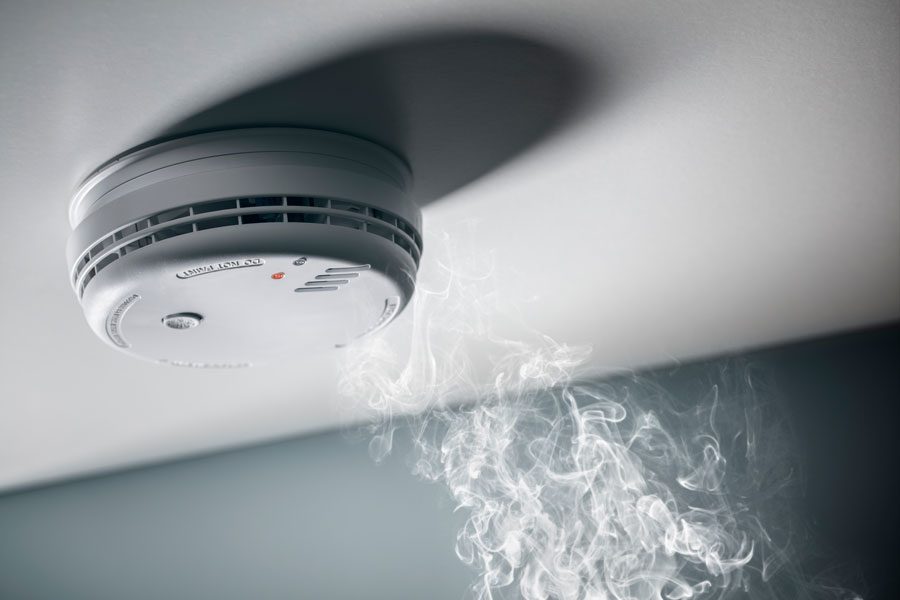Détecteur de fumée au plafond Détecteur de fumée au plafond